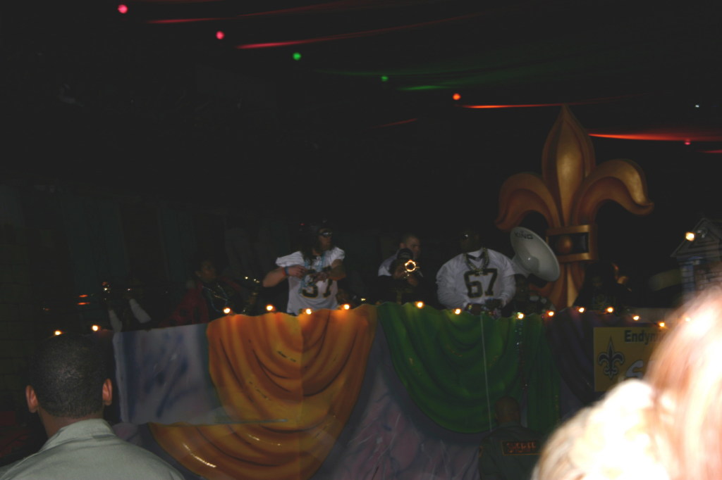 2007/02(February)/02_17_5_Endymion_Extravaganza/1024x768_2007-02-17-Extravaganza-12-Saints-float.jpg