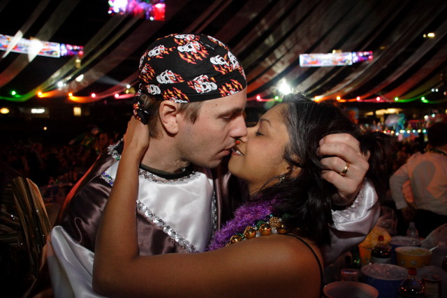 2007/02(February)/02_17_5_Endymion_Extravaganza/640x480_2007-02-17-Extravaganza-52-Ben-Kavita.JPG