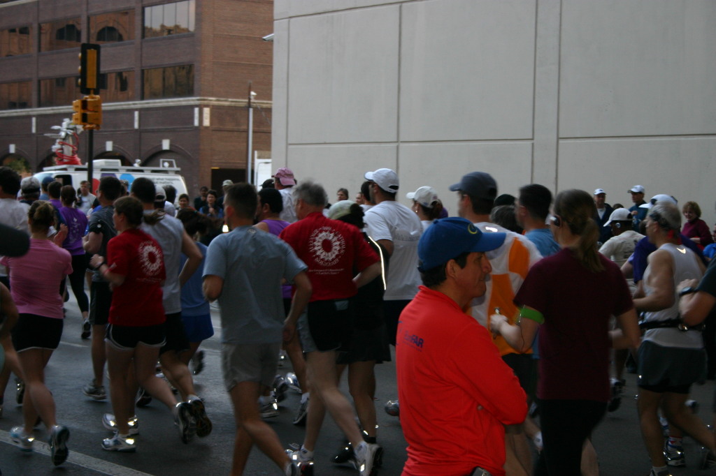 2007/02(February)/CowTown-Marathon/1024x768_2007-02-24-CowTown-marathon-Suzi-Fort-Worth-16.JPG