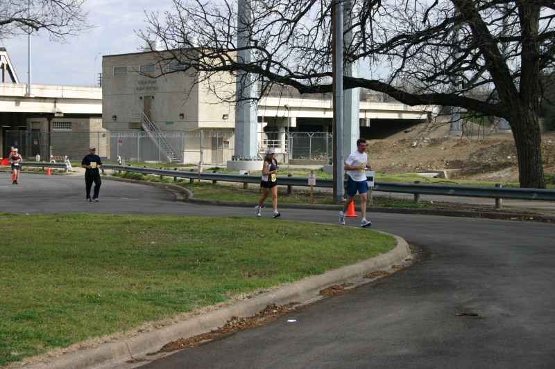 2007/02(February)/CowTown-Marathon/800x600_2007-02-24-CowTown-marathon-Suzi-Fort-Worth-25.JPG