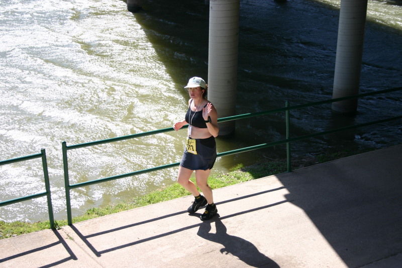 2007/02(February)/CowTown-Marathon/800x600_2007-02-24-CowTown-marathon-Suzi-Fort-Worth-61.JPG