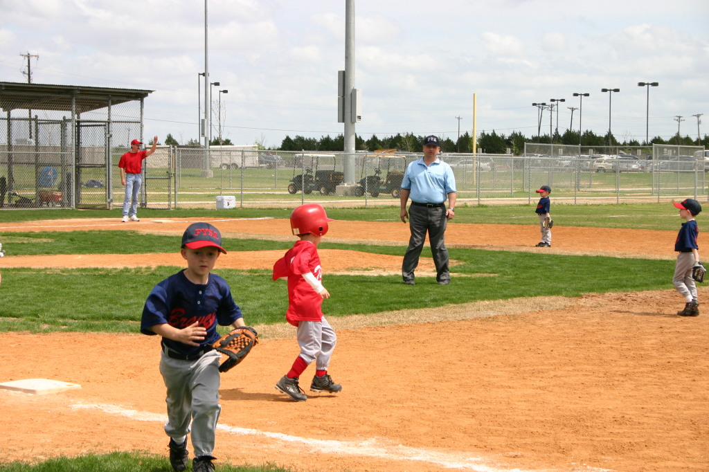 2007/03(March)/03-24-Titans-Tball/1024x768_IMG_9332.JPG
