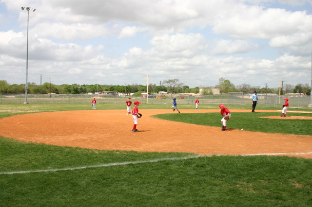 2007/03(March)/03-24-Titans-Tball/640x480_IMG_9313.JPG