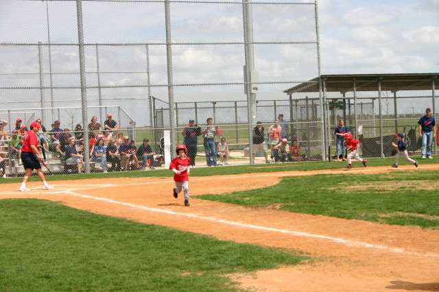 2007/03(March)/03-24-Titans-Tball/640x480_IMG_9328.JPG