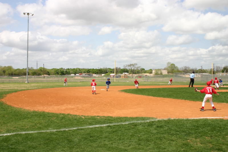 2007/03(March)/03-24-Titans-Tball/800x600_IMG_9316.JPG