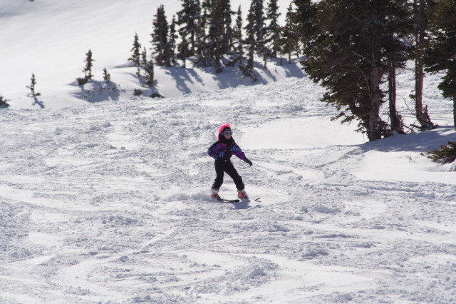 2007/03(March)/03_11_Loveland_Ski_Trip_Day_2/640x480_2007-03-11-Loveland_Ski-Trip-11-Brittney.JPG