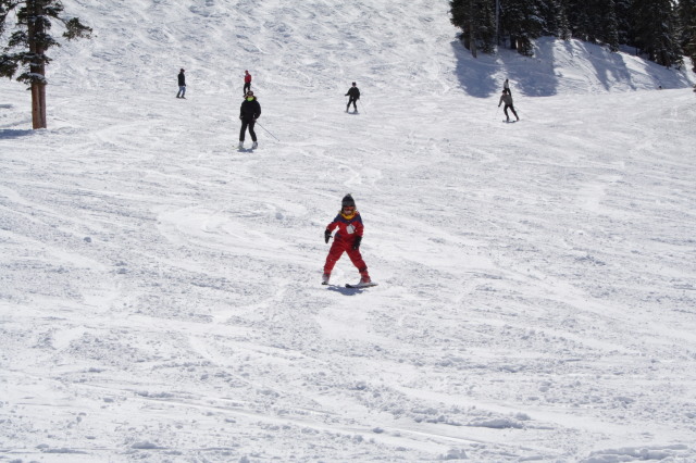2007/03(March)/03_11_Loveland_Ski_Trip_Day_2/640x480_2007-03-11-Loveland_Ski-Trip-67-Dax-Suzi.JPG