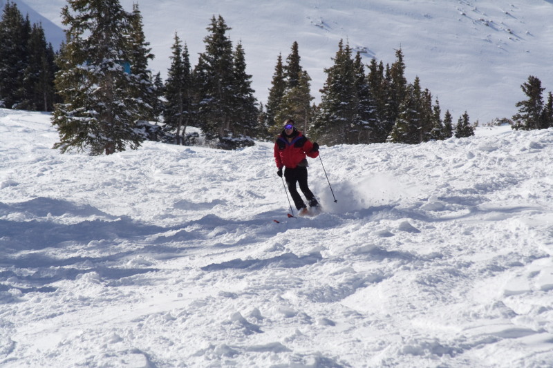 2007/03(March)/03_11_Loveland_Ski_Trip_Day_2/800x600_2007-03-11-Loveland_Ski-Trip-48-Travis.JPG