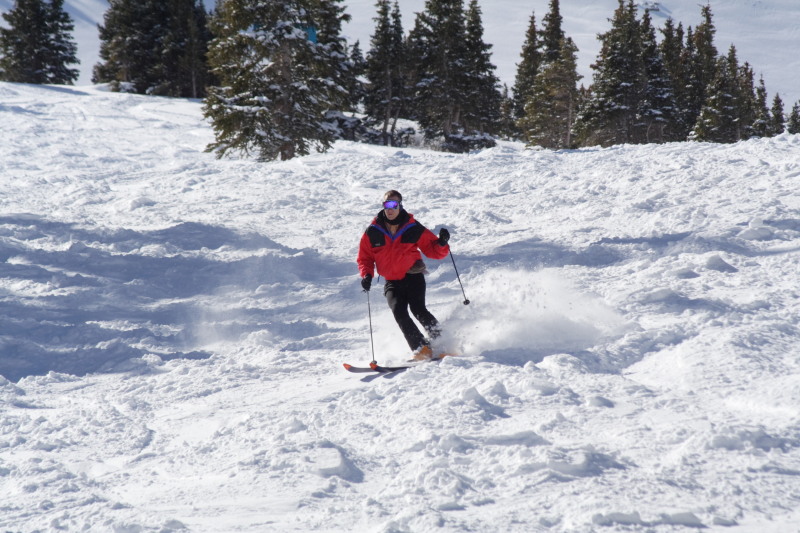 2007/03(March)/03_11_Loveland_Ski_Trip_Day_2/800x600_2007-03-11-Loveland_Ski-Trip-51-Travis.JPG