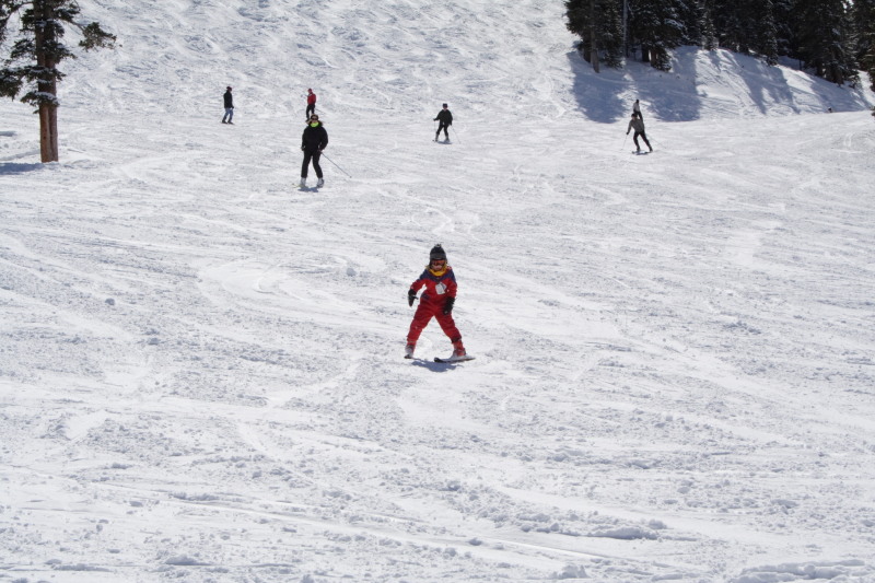 2007/03(March)/03_11_Loveland_Ski_Trip_Day_2/800x600_2007-03-11-Loveland_Ski-Trip-67-Dax-Suzi.JPG