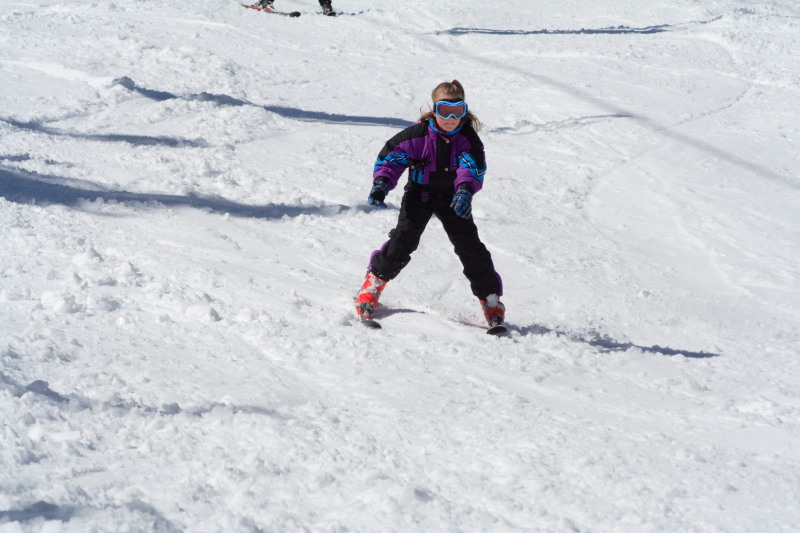 2007/03(March)/03_12_Loveland_Ski_Trip_Day_3/800x600_2007-03-12-Loveland_Ski-Trip-37-Brittney.JPG