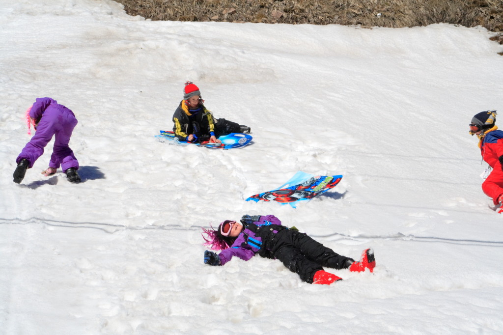 2007-03-13-Loveland-Ski-Trip-042-McKenzie-Chance-Brittney.JPG