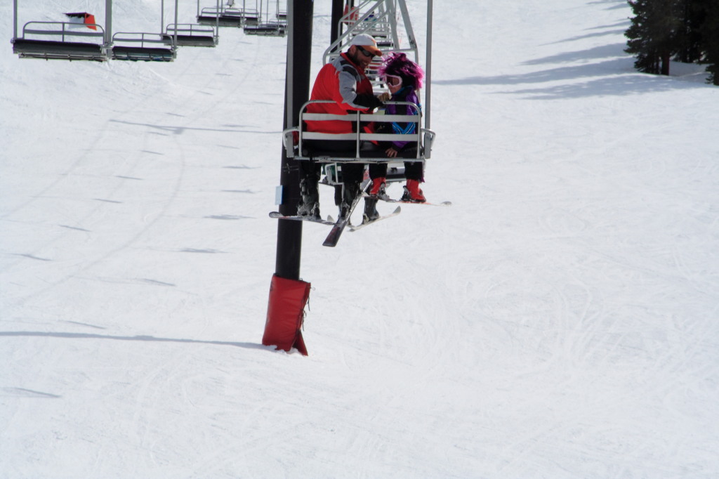 2007-03-13-Loveland-Ski-Trip-114-Ren-Brittney-chairlift.JPG