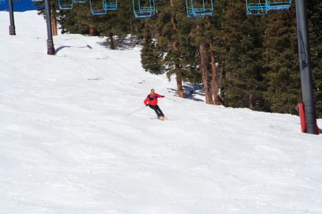 2007/03(March)/03_13_Loveland_Ski_Trip_Day_4/640x480_2007-03-13-Loveland-Ski-Trip-035-Travis.JPG