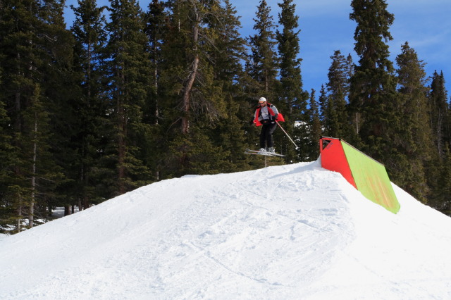 2007-03-13-Loveland-Ski-Trip-110-Ren-big-air.JPG