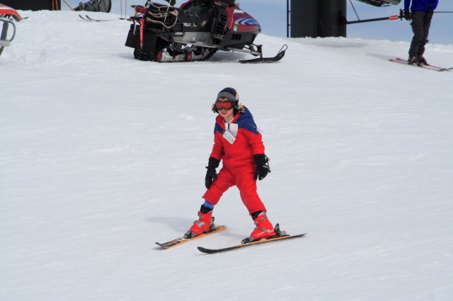 2007-03-13-Loveland-Ski-Trip-124-Dax.JPG