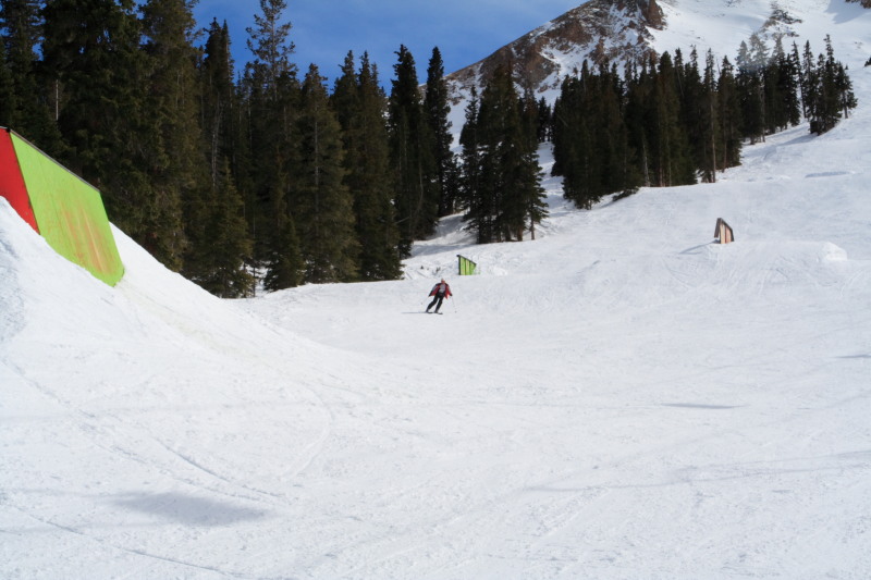 2007/03(March)/03_13_Loveland_Ski_Trip_Day_4/800x600_2007-03-13-Loveland-Ski-Trip-109-Ren.JPG