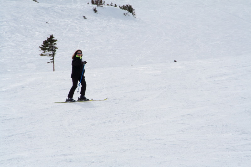 2007/03(March)/03_13_Loveland_Ski_Trip_Day_4/800x600_2007-03-13-Loveland-Ski-Trip-143-Suzi.JPG