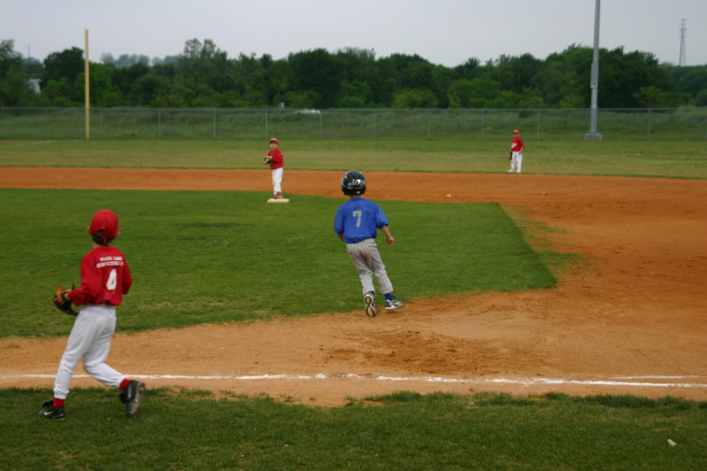 2007/04(April)/Leopards-Baseball-04-23/1024x768_2007-04-23-Leopards-vs-Reds-003-Ryan.JPG