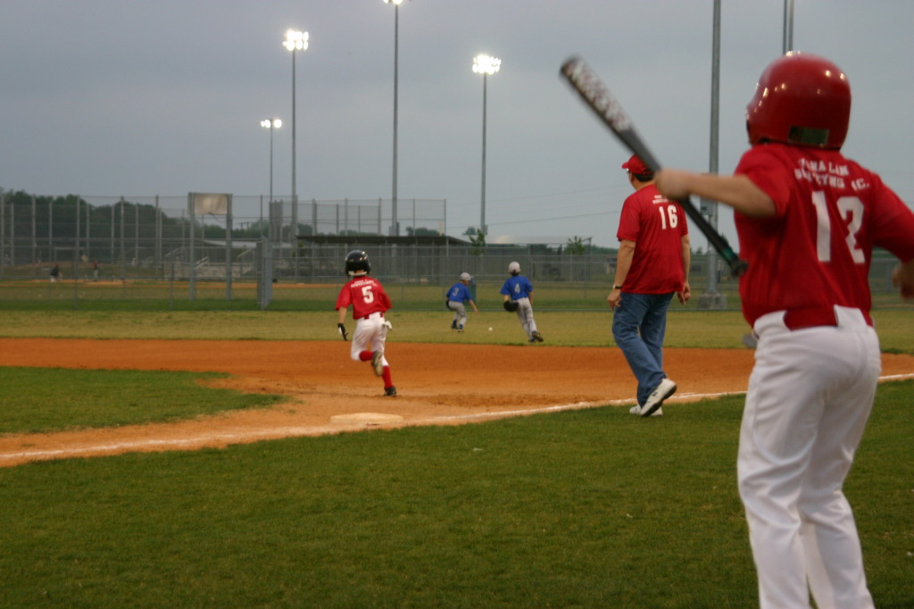 2007/04(April)/Leopards-Baseball-04-23/1024x768_2007-04-23-Leopards-vs-Reds-050-Nick-Luke.JPG