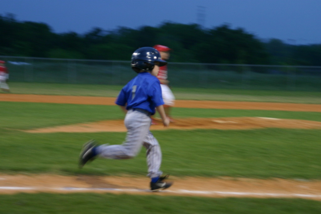2007/04(April)/Leopards-Baseball-04-23/1024x768_2007-04-23-Leopards-vs-Reds-066-Ethan.JPG