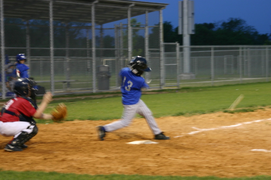 2007/04(April)/Leopards-Baseball-04-23/1024x768_2007-04-23-Leopards-vs-Reds-076-Evan.JPG
