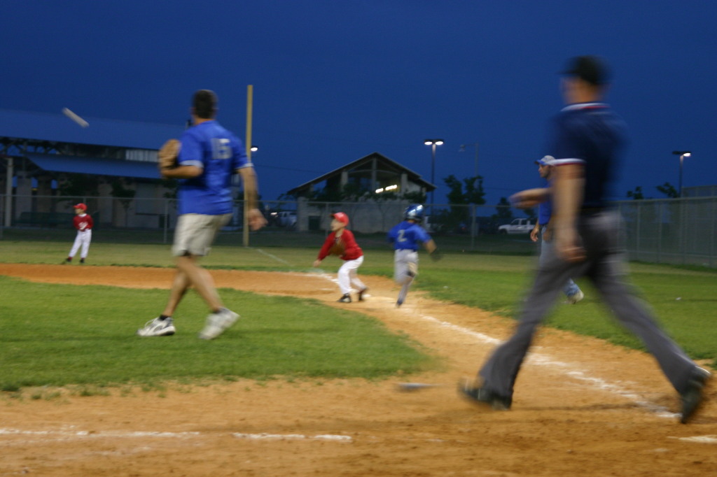 2007/04(April)/Leopards-Baseball-04-23/1024x768_2007-04-23-Leopards-vs-Reds-093-Hunter.JPG