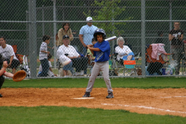2007/04(April)/Leopards-Baseball-04-23/640x480_2007-04-23-Leopards-vs-Reds-021-Seth.JPG