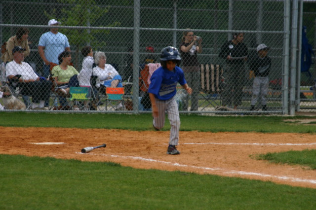 2007/04(April)/Leopards-Baseball-04-23/640x480_2007-04-23-Leopards-vs-Reds-024-Seth.JPG