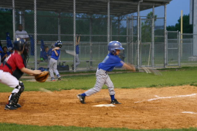 2007/04(April)/Leopards-Baseball-04-23/640x480_2007-04-23-Leopards-vs-Reds-070.JPG