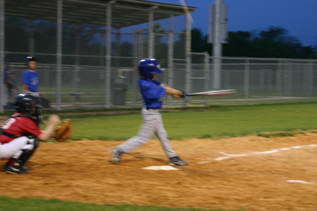 2007/04(April)/Leopards-Baseball-04-23/640x480_2007-04-23-Leopards-vs-Reds-079-Clayton.JPG