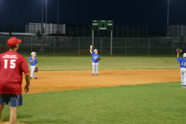 2007/04(April)/Leopards-Baseball-04-23/640x480_2007-04-23-Leopards-vs-Reds-103-Chance-Stephen.JPG