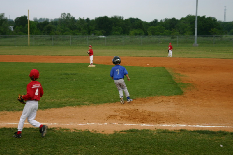 2007/04(April)/Leopards-Baseball-04-23/800x600_2007-04-23-Leopards-vs-Reds-003-Ryan.JPG