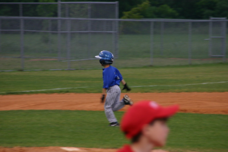 2007/04(April)/Leopards-Baseball-04-23/800x600_2007-04-23-Leopards-vs-Reds-035-Hunter.JPG