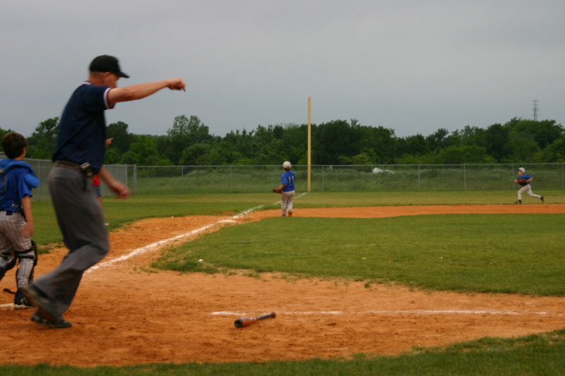 2007/04(April)/Leopards-Baseball-04-23/800x600_2007-04-23-Leopards-vs-Reds-041-Stephen-Chance.JPG