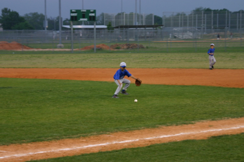 2007/04(April)/Leopards-Baseball-04-23/800x600_2007-04-23-Leopards-vs-Reds-053-Seth-Nick.JPG
