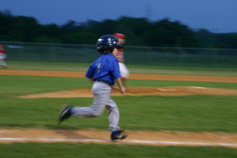 2007/04(April)/Leopards-Baseball-04-23/800x600_2007-04-23-Leopards-vs-Reds-066-Ethan.JPG