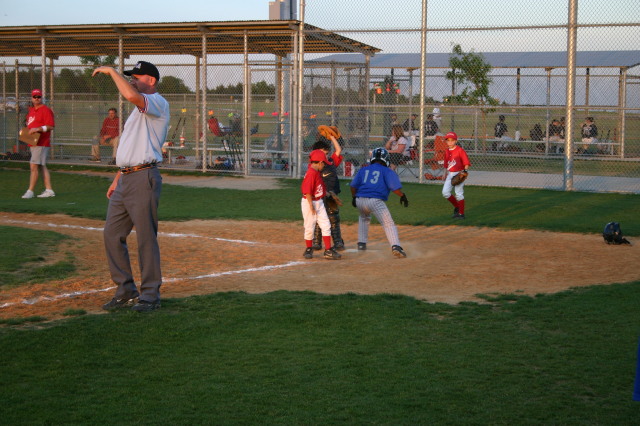 2007/04(April)/Leopards-Baseball-04-26/640x480_2007-04-26-Leopards-vs-Reds-089-Evan.JPG