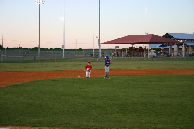 2007/04(April)/Leopards-Baseball-04-26/640x480_2007-04-26-Leopards-vs-Reds-095.JPG