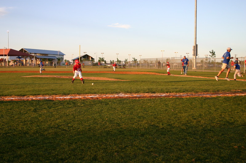 2007/04(April)/Leopards-Baseball-04-26/800x600_2007-04-26-Leopards-vs-Reds-064-Nick.JPG
