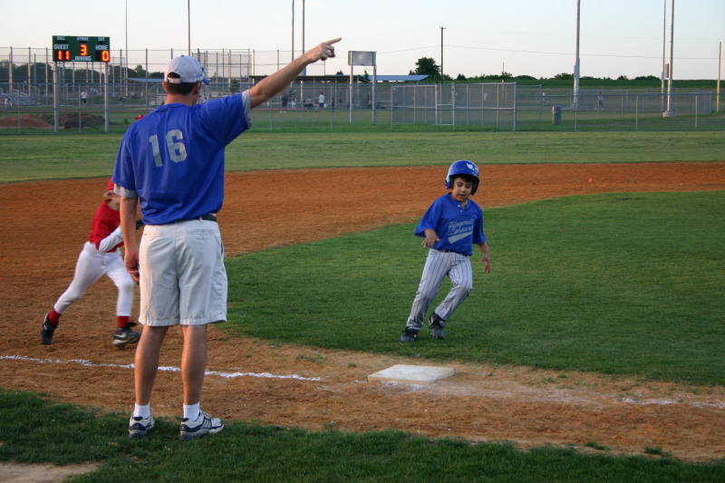 2007/04(April)/Leopards-Baseball-04-26/800x600_2007-04-26-Leopards-vs-Reds-080-Byron.JPG