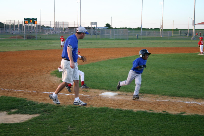 2007/04(April)/Leopards-Baseball-04-26/800x600_2007-04-26-Leopards-vs-Reds-088-Evan.JPG