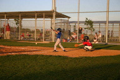 2007-04-26-Leopards-vs-Reds-062-Nick-hits.JPG