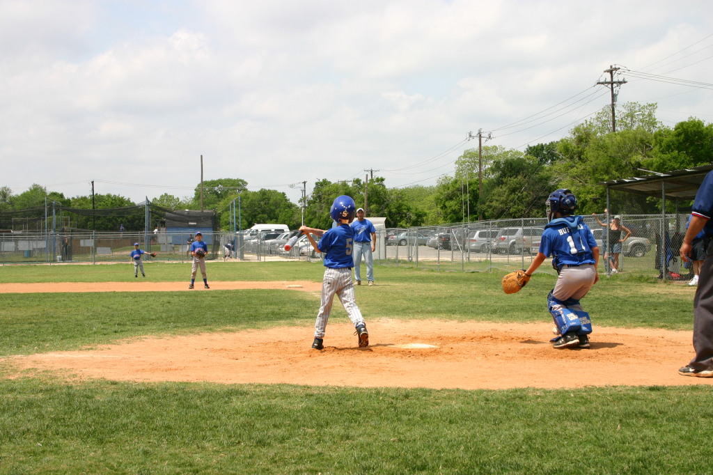 2007/04(April)/Leopards-Baseball-04-28/1024x768_2007-04-28-Leopards-06-Chance.JPG