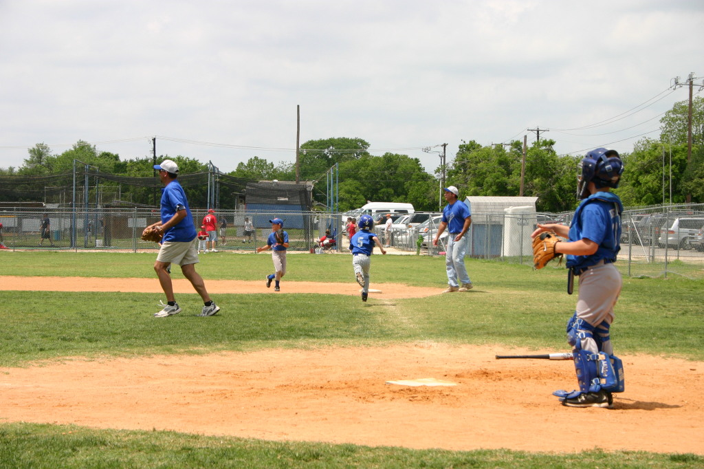 2007/04(April)/Leopards-Baseball-04-28/1024x768_2007-04-28-Leopards-12-Chance.JPG