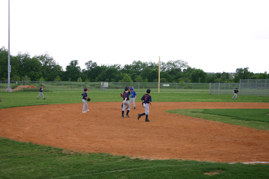 2007/05(May)/Leopards-Baseball-05-06-vs-Braves/1024x768_2007-05-06-Leopards-28-Chance.JPG