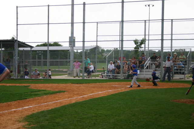 2007/05(May)/Leopards-Baseball-05-06-vs-Braves/640x480_2007-05-06-Leopards-19-Chance.JPG