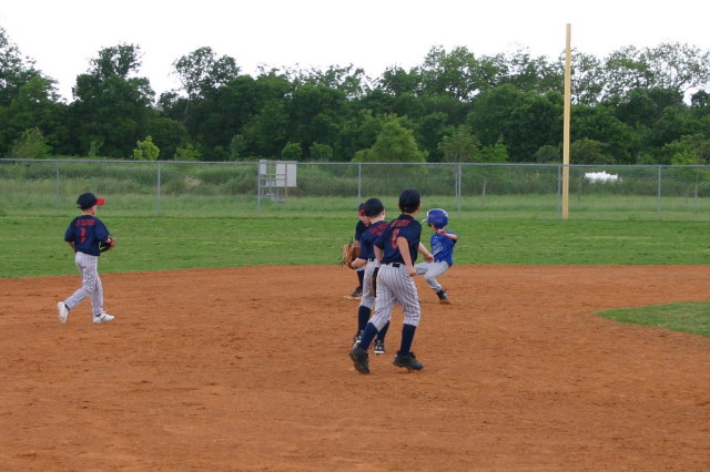 2007/05(May)/Leopards-Baseball-05-06-vs-Braves/640x480_2007-05-06-Leopards-27-Chance.JPG