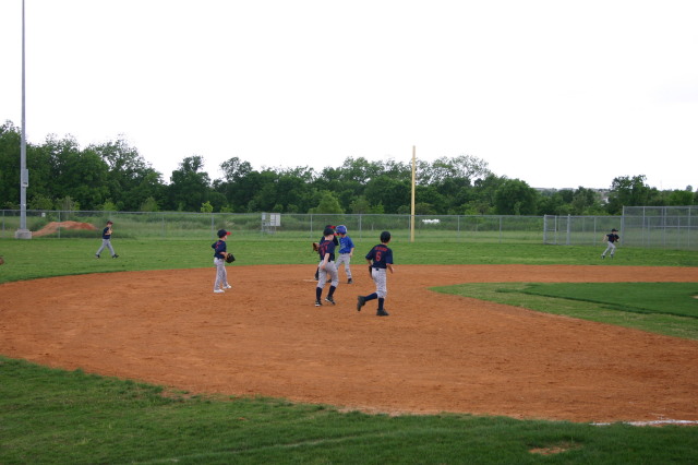 2007/05(May)/Leopards-Baseball-05-06-vs-Braves/640x480_2007-05-06-Leopards-28-Chance.JPG
