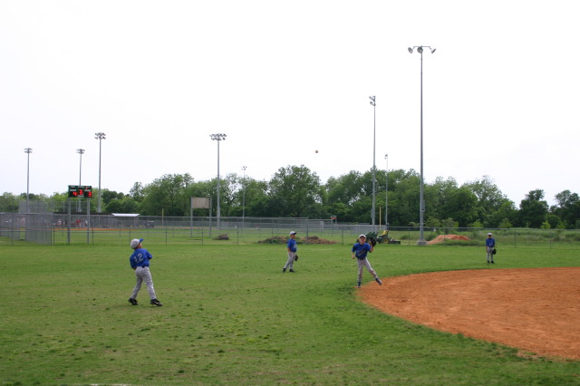 2007/05(May)/Leopards-Baseball-05-06-vs-Braves/640x480_2007-05-06-Leopards-34-Byron.JPG
